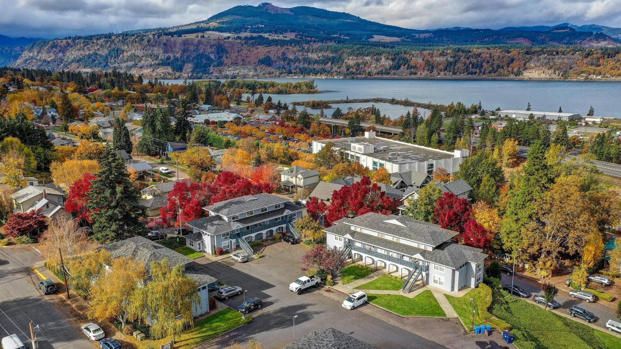 15 Lodge Hood River Exterior photo